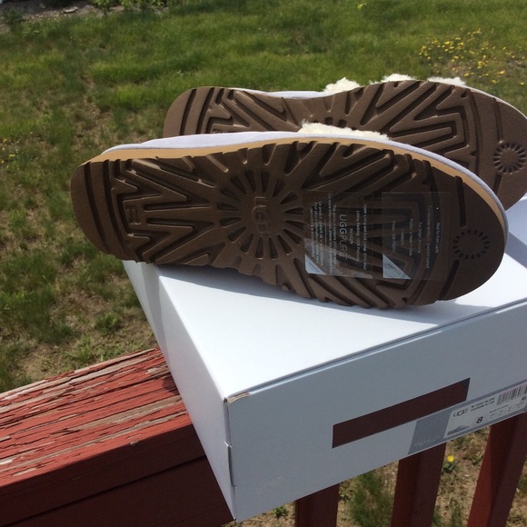 Ugg Slide Slippers - Picture 7 of 7